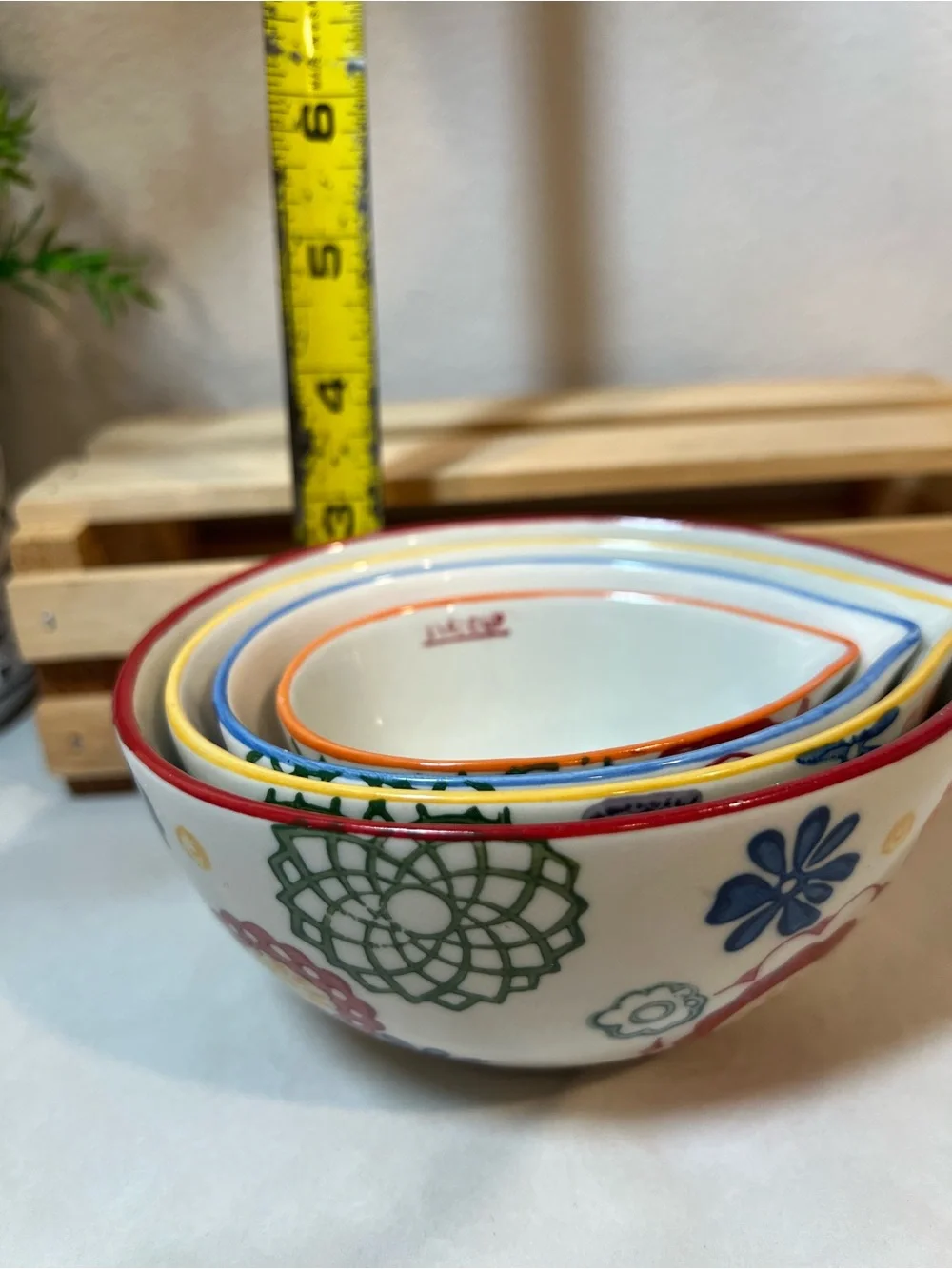 P1 Pier 1 EUC 4-Piece Multicolor Floral Ceramic Nesting Measuring Cups | Boho